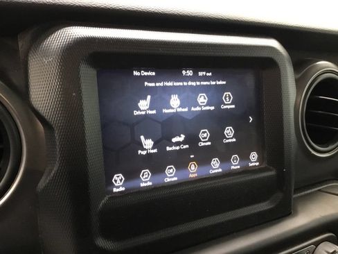 Used 2022 Jeep Gladiator Sport AWD/4WD image 18