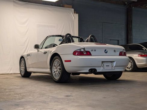 Used 2002 BMW Z3 2.5i RWD image 5