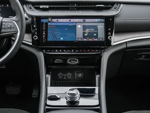 New 2026 Jeep Grand Cherokee L 4WD image 13