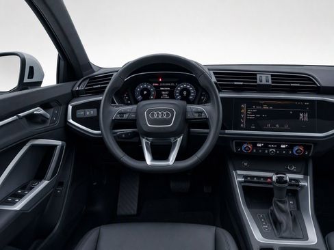 Used 2024 Audi Q3 2.0T Premium Plus w/ Premium Plus Package AWD/4WD image 24