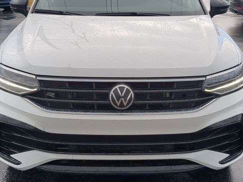 Used 2022 Volkswagen Tiguan SE R-Line image 10