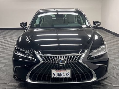 Certified 2024 Lexus ES 300h w/ Premium Package FWD image 3
