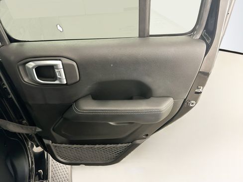 Used 2023 Jeep Wrangler Sahara AWD/4WD image 30