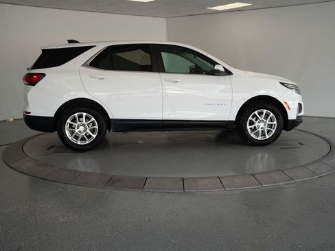 Used 2022 Chevrolet Equinox LT AWD/4WD image 9
