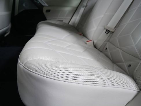 Certified 2023 BMW 760i xDrive 760i xDrive w/ Executive Package image 15