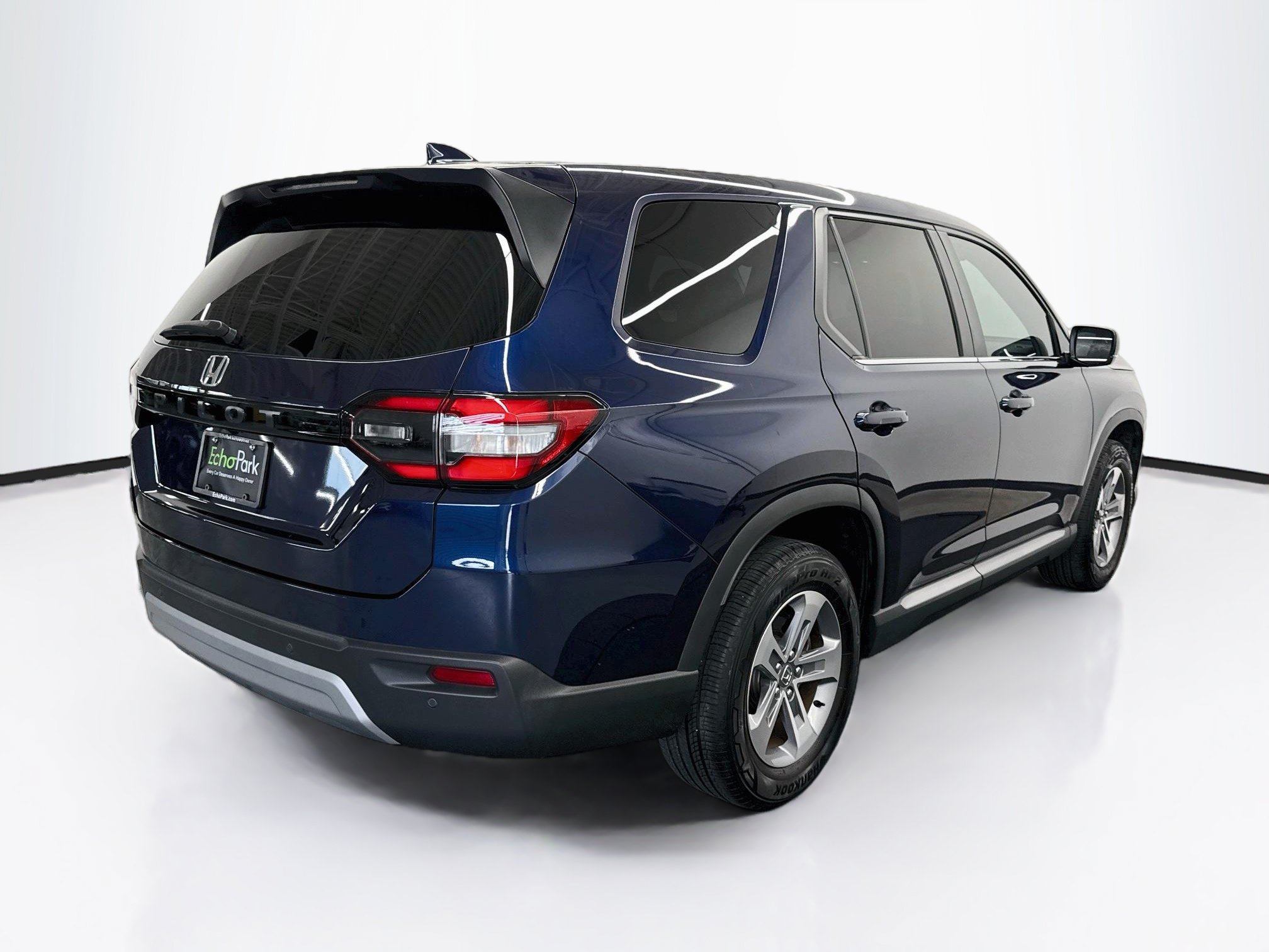 Used 2025 Honda Pilot EX-L image 9