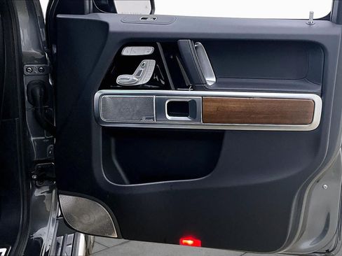 Used 2025 Mercedes-Benz G 550 image 26