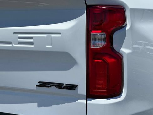Used 2023 Chevrolet Silverado 1500 ZR2 w/ Technology Package AWD/4WD image 26