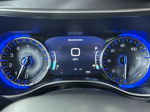 New 2026 Chrysler Pacifica Select image 9