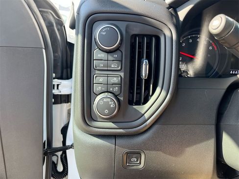 New 2026 Chevrolet Silverado 1500 W/T w/ WT Value Package image 18