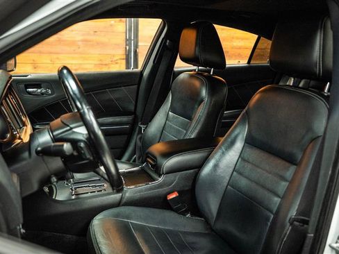 Used 2011 Dodge Charger R/T image 9