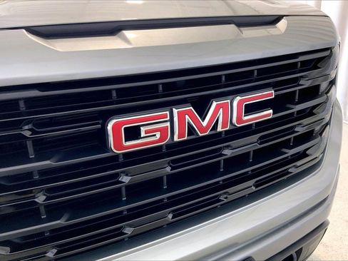 Used 2025 GMC Sierra 1500 Elevation image 7