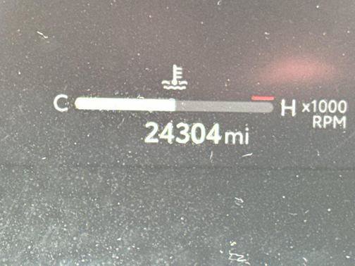 Used 2024 Toyota Highlander Limited AWD/4WD image 19