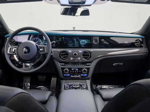 Used 2022 Rolls-Royce Ghost Black Badge image 9