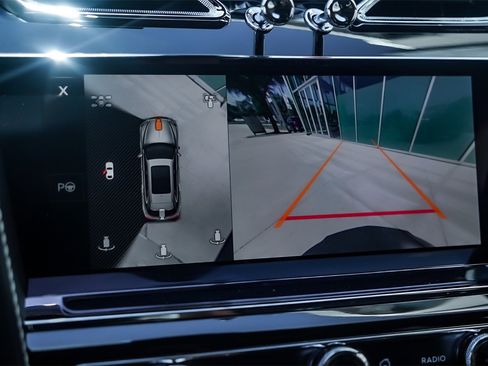 Certified 2024 Bentley Bentayga Extended Wheelbase image 21