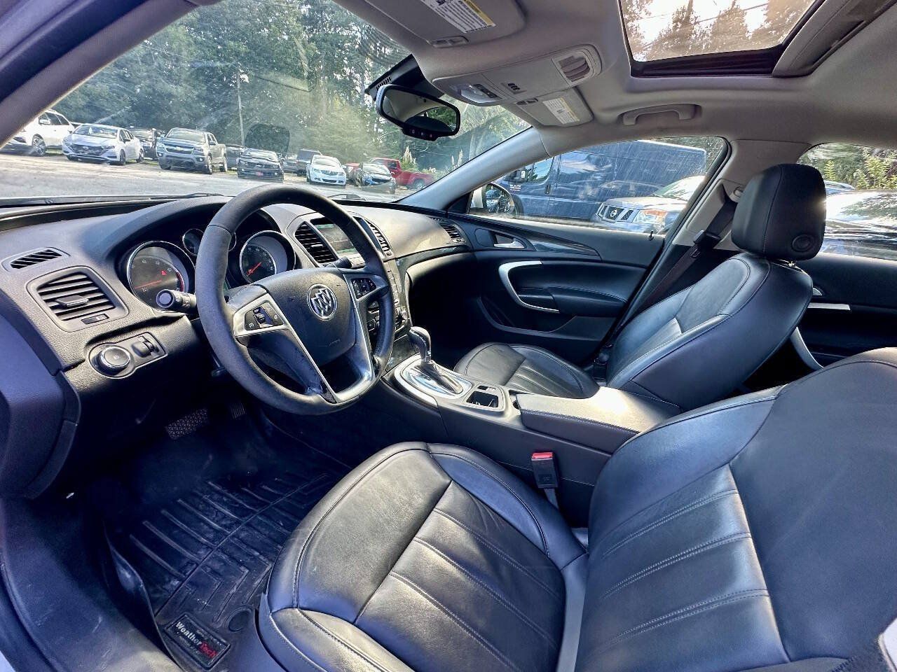 Used 2013 Buick Regal Premium FWD image 9