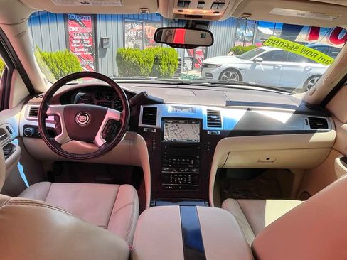 Used 2007 Cadillac Escalade ESV AWD w/ Information Package image 6