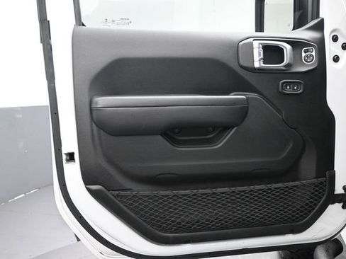Used 2019 Jeep Wrangler Unlimited Rubicon AWD/4WD image 22