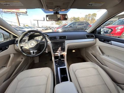 Used 2012 Volkswagen Passat 2.5 SE image 5