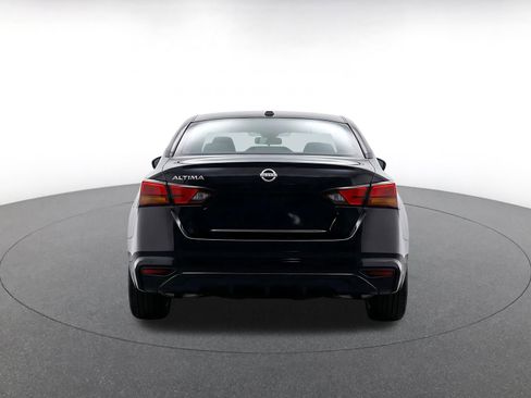 Used 2025 Nissan Altima 2.5 SV FWD image 8