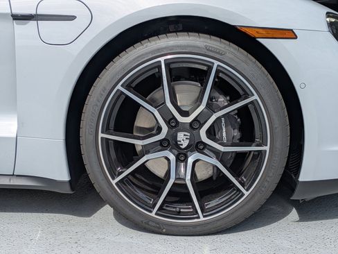 New 2025 Porsche Taycan image 26