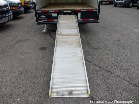 Used 2022 Ford E-350 and Econoline 350 Super Duty RWD image 16