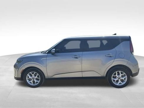 Used 2024 Kia Soul LX w/ Option Group 015 FWD image 6