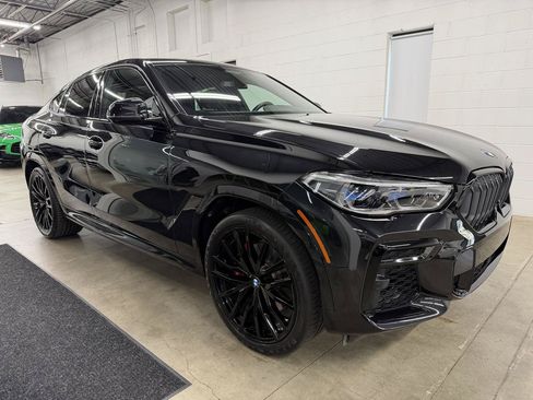 Used 2022 BMW X6 xDrive40i w/ Executive Package AWD/4WD image 3