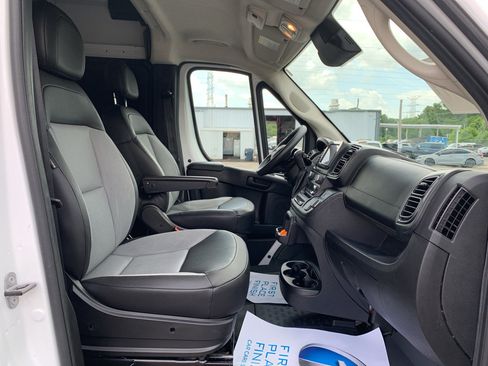 Used 2025 RAM ProMaster 2500 w/ Convenience Group FWD image 34