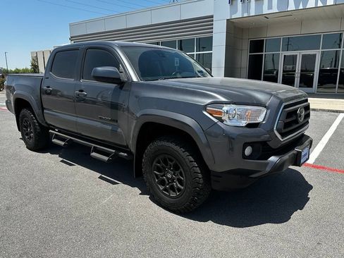 Used 2021 Toyota Tacoma SR5 RWD image 3