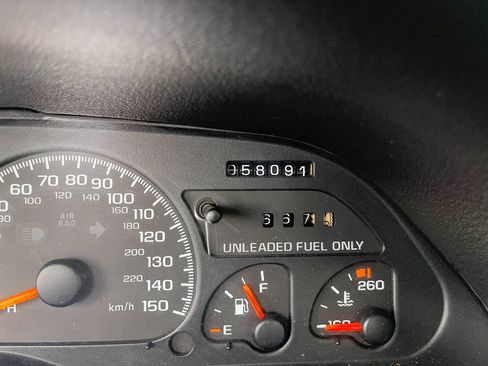 Used 1996 Chevrolet Camaro Z28 RWD image 35
