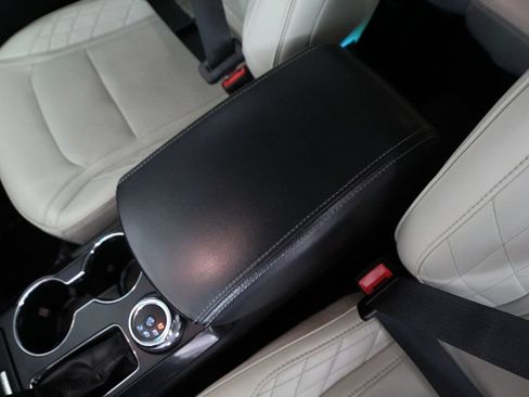 Used 2018 Ford Explorer Platinum AWD/4WD image 30