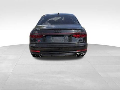 Used 2022 Audi S8 w/ S8 Comfort Plus Package AWD/4WD image 9