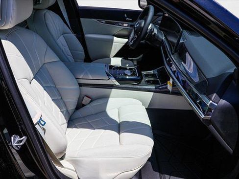 New 2025 BMW 760i xDrive image 26