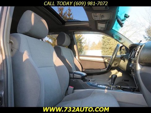 Used 2004 Toyota 4Runner SR5 image 7