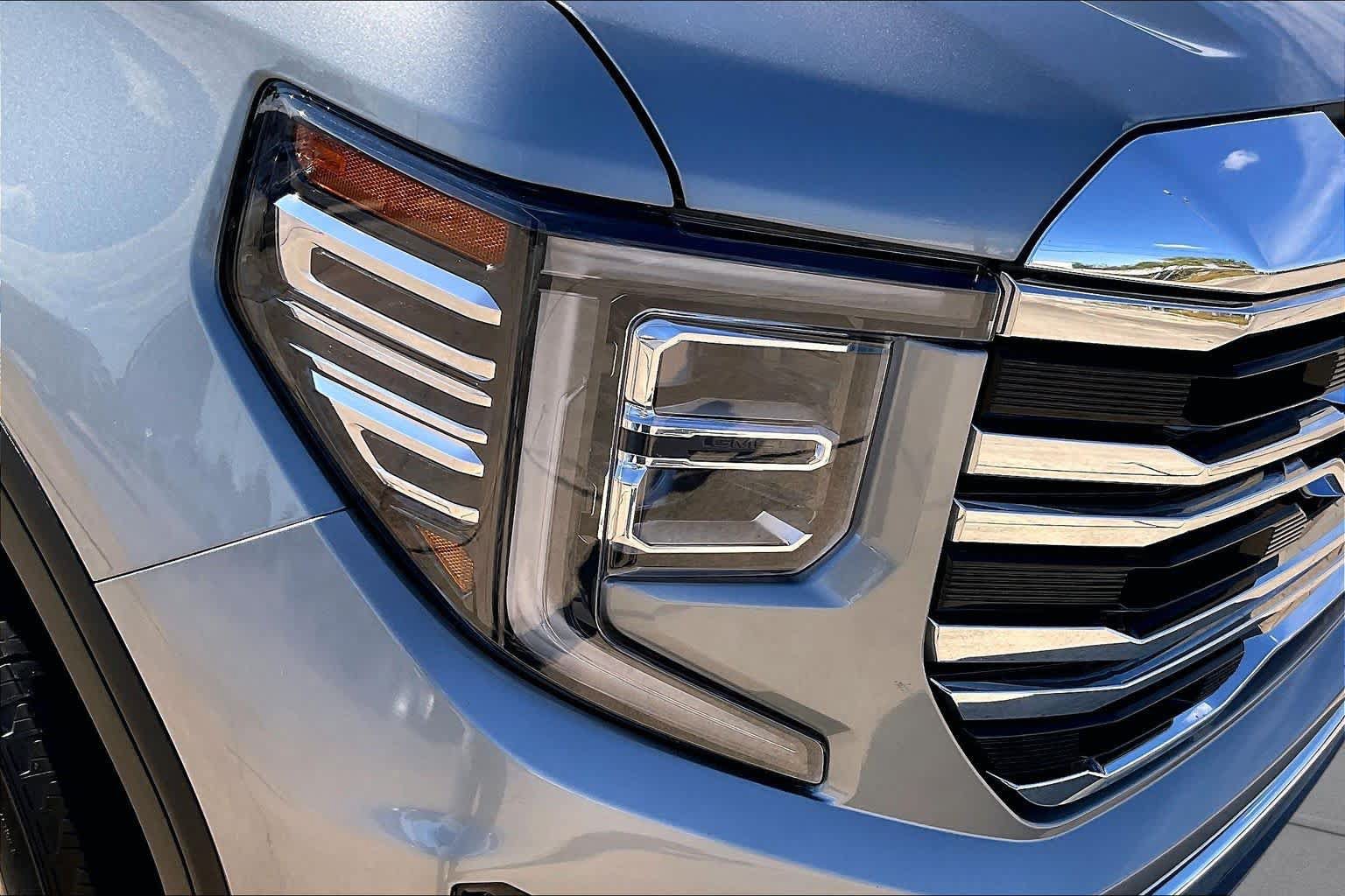 Used 2026 GMC Sierra 1500 SLT RWD image 25