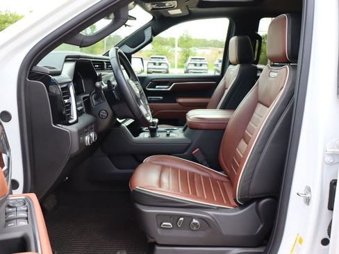 Used 2025 GMC Sierra 1500 Denali Ultimate AWD/4WD image 16
