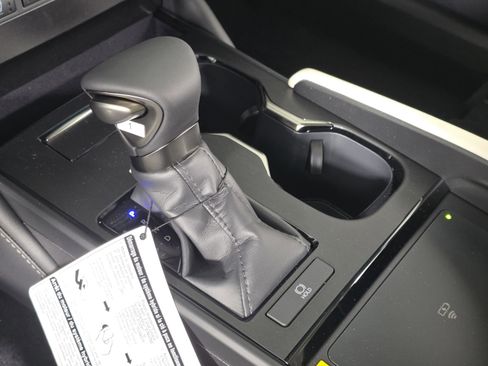 New 2025 Lexus ES 350 w/ Premium Package image 15