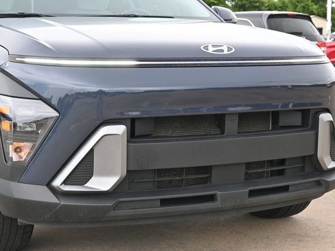 Used 2025 Hyundai Kona SEL AWD/4WD image 28