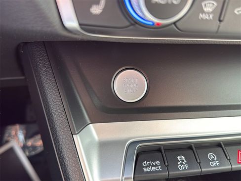 Used 2020 Audi Q3 2.0T Premium Plus w/ Premium Plus Package image 13