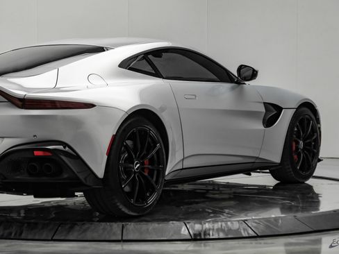 Used 2019 Aston Martin V8 Vantage Coupe RWD image 21