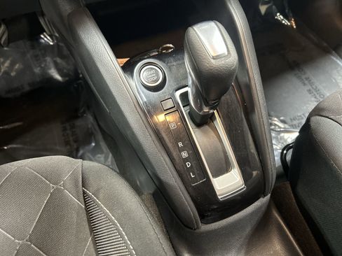 Used 2020 Nissan Kicks S image 16