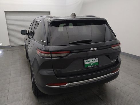 Used 2023 Jeep Grand Cherokee Laredo w/ Luxury Tech Group I RWD image 6