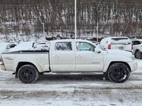 Used 2009 Toyota Tacoma DBL CAB 4WD LB AT image 8