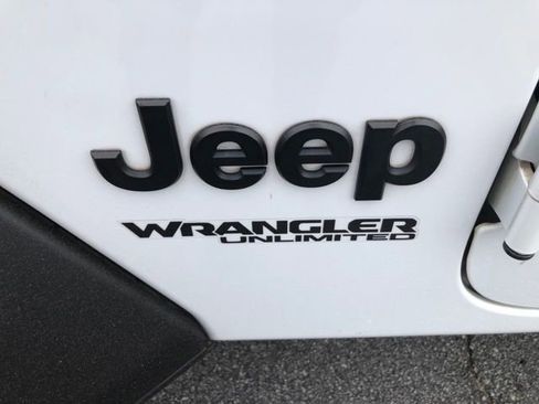 Used 2022 Jeep Wrangler Unlimited Sport AWD/4WD image 9