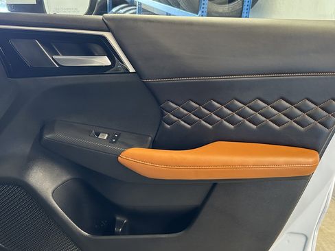 Used 2023 Mitsubishi Outlander SEL Black Edition image 19