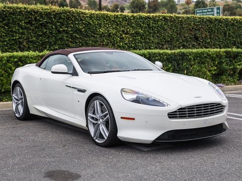 Used 2016 Aston Martin DB9 GT RWD image 24