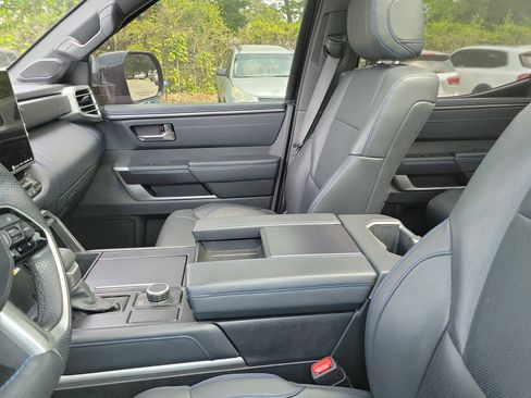 Used 2022 Toyota Tundra Platinum RWD image 10