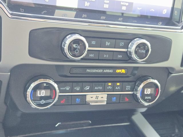 Used 2022 Ford F350 Lariat w/ Lariat Value Package AWD/4WD image 28