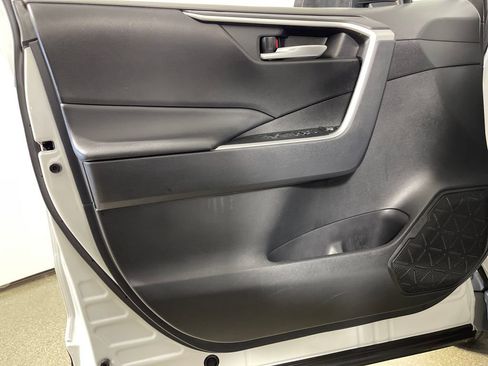 Certified 2025 Toyota RAV4 XLE FWD image 17